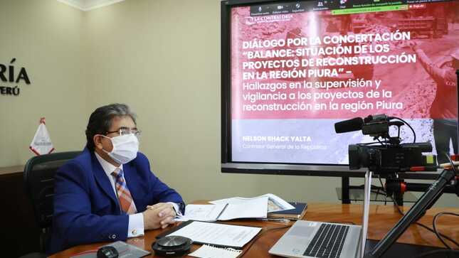 Imagen JPG del Contralor General participando en el evento virtual sobre el balance de la reconstrucción con cambios.