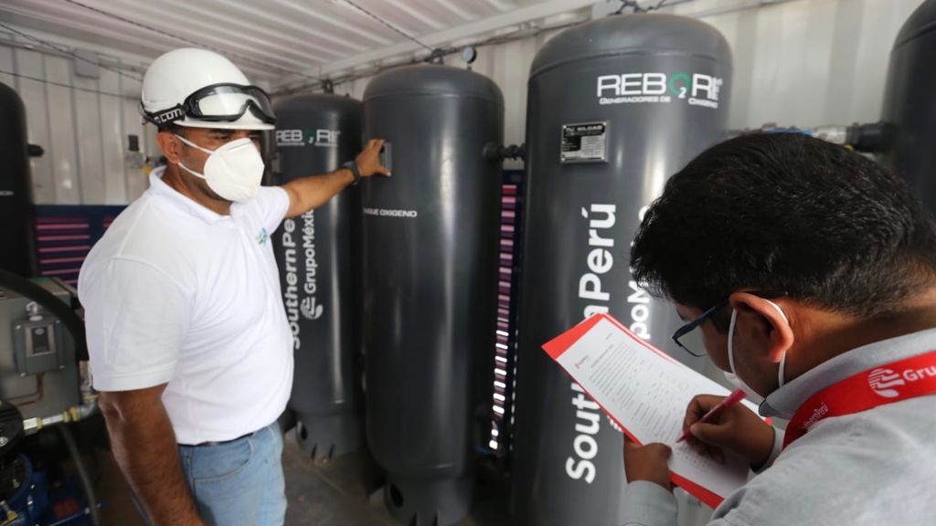 Arequipa recibe 10 kits de camas UCI y toneladas de oxígeno medicinal