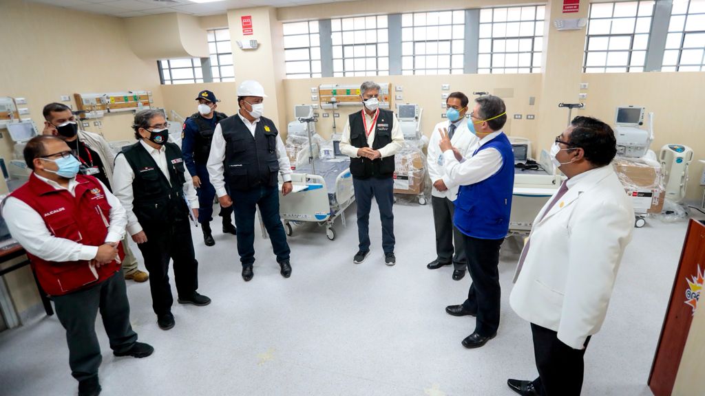 Arequipa recibe 10 kits de camas UCI y toneladas de oxígeno medicinal