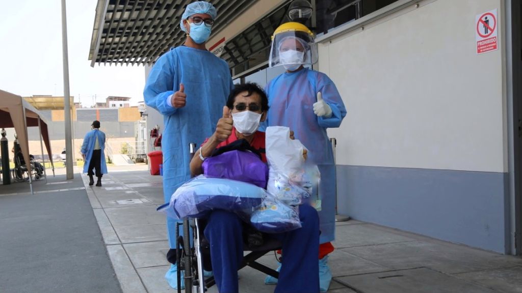 Médicos del Hospital de Villa El Salvador salvan vida a paciente con colapso pulmonar