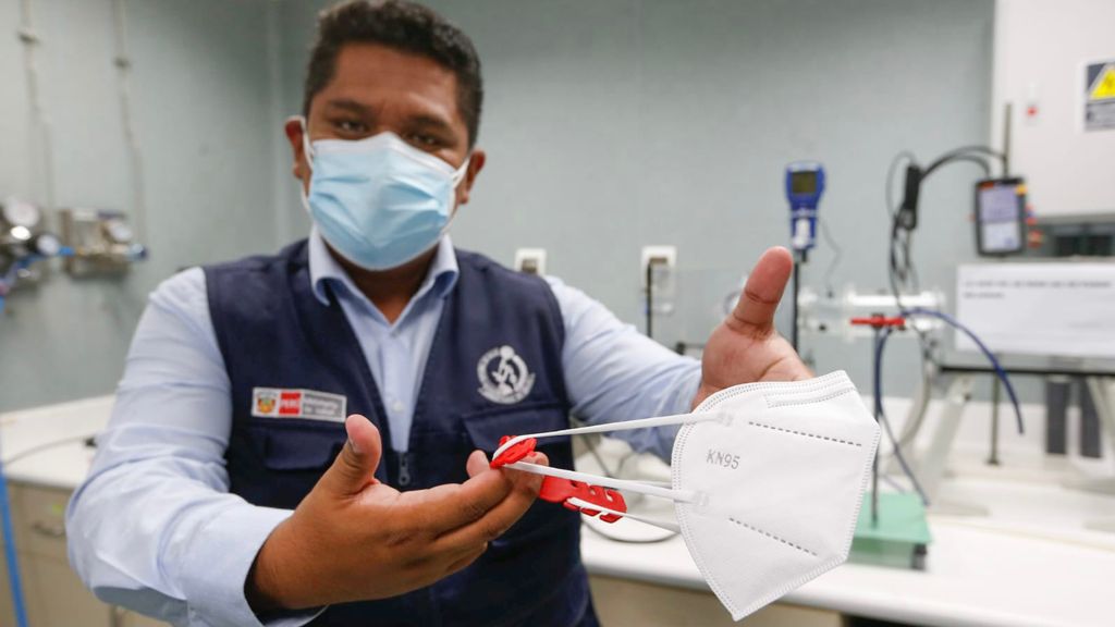 Usar doble mascarilla incrementa el nivel de protección frente a la COVID-19