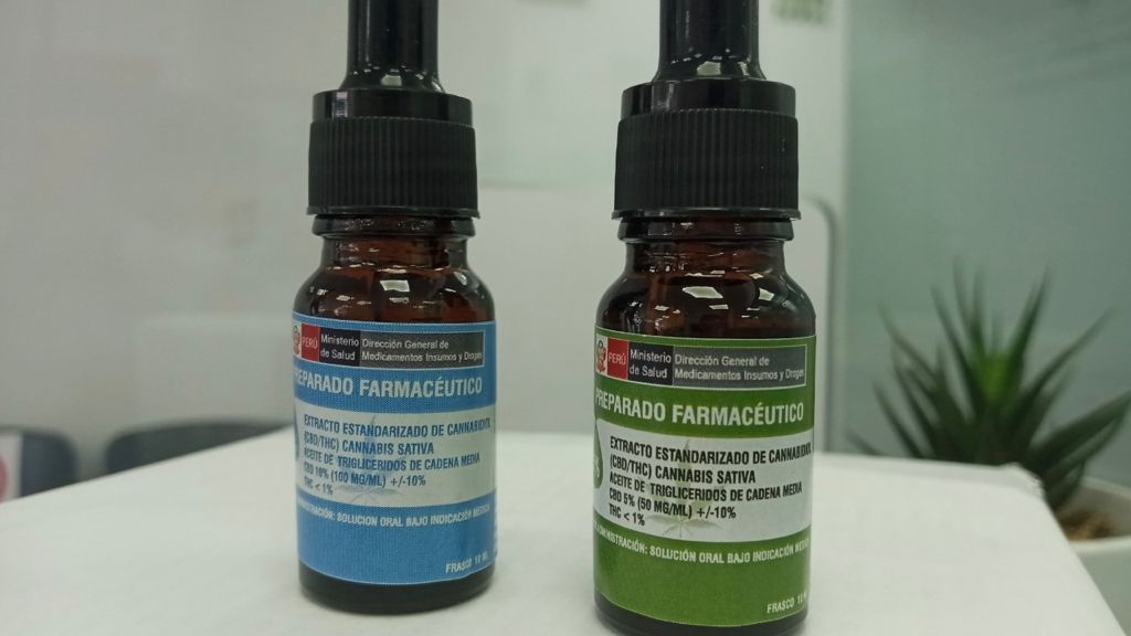Farmacia Institucional Digemid ofrece extracto estandarizado de cannabis medicinal en dos concentraciones