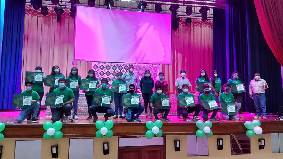 Ingresantes del CEPREMUNI a la UNIQ reciben saludo y reconocimiento de autoridades