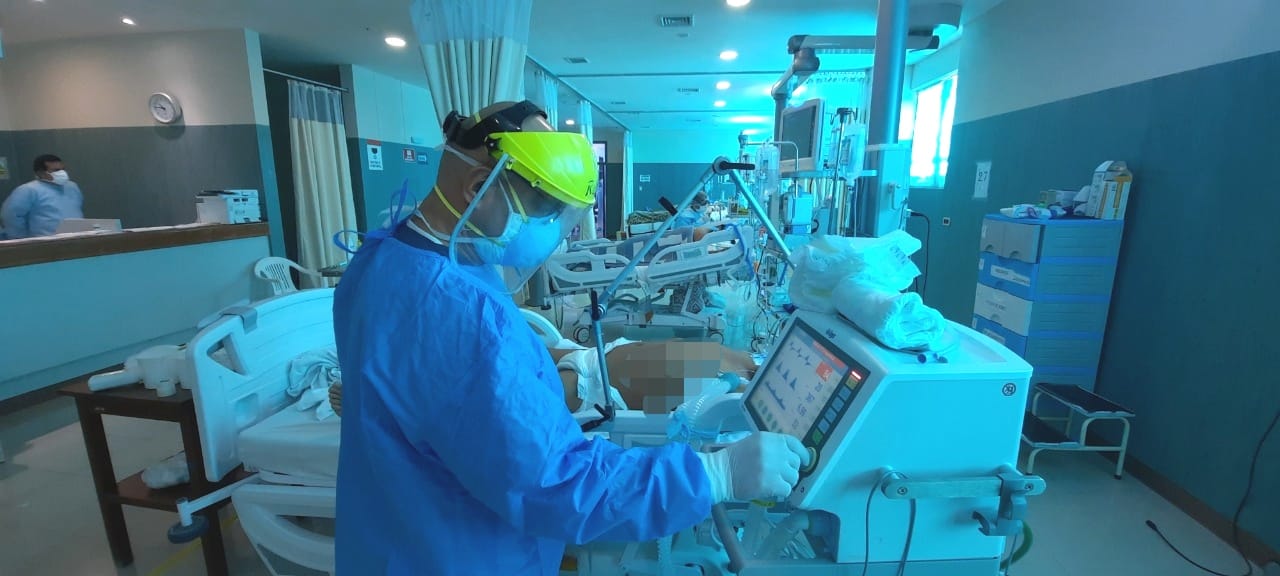 En Tarapoto se incorporó a la primera línea el médico intensivista con 8 años de trayectoria, Luis Leonardo Runcimán Soplín.