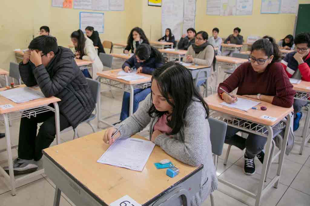 71 mil talentos rendiran el examen nacional de Beca 18