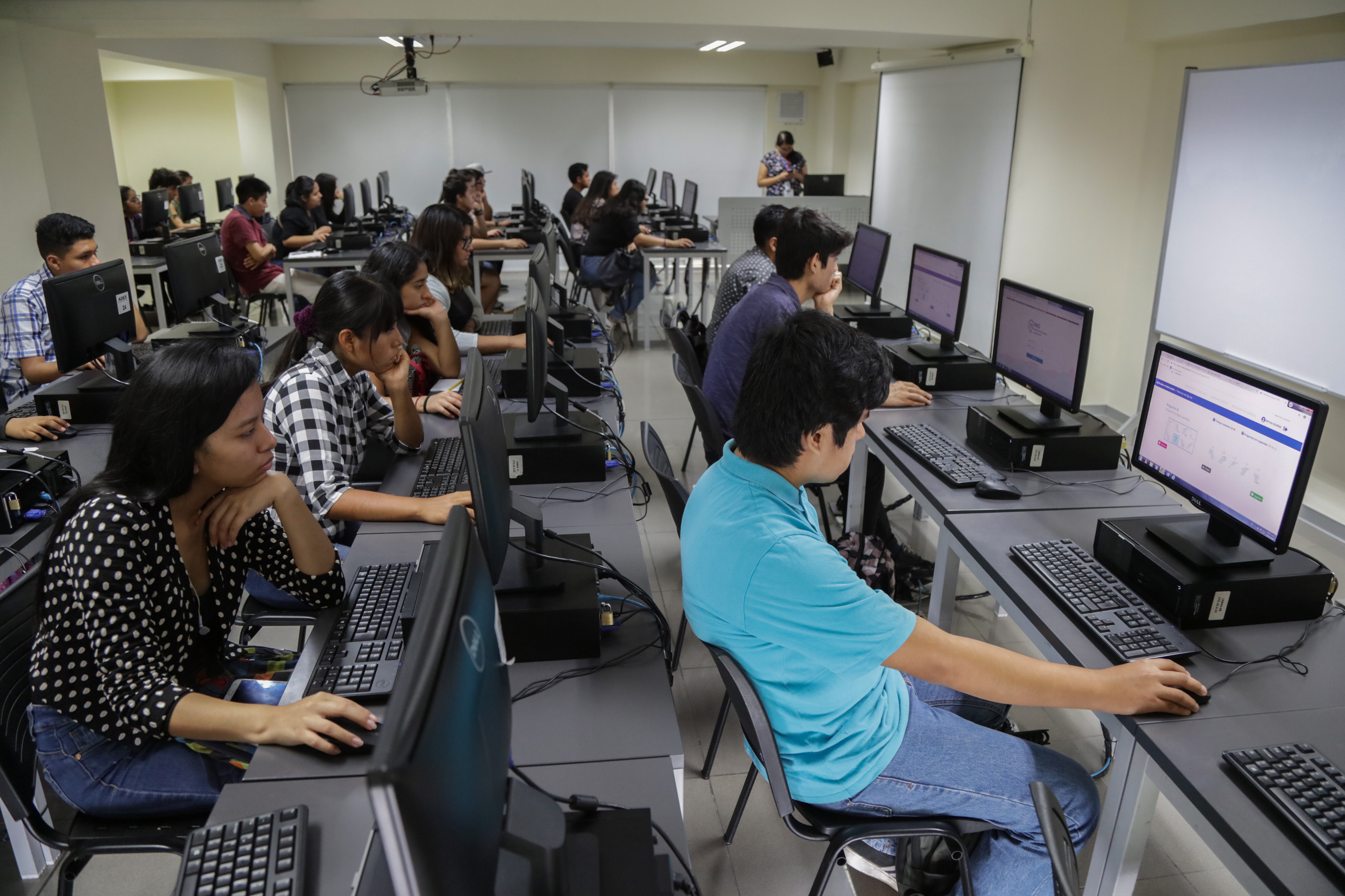 Pronabec publica simulacros del examen a Beca 18