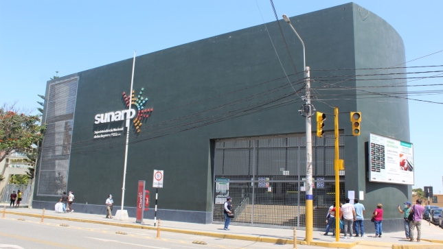 Imagen JPG de la fachada de la Superintendencia Nacional de Registros Públicos (Sunarp) en Lambayeque.