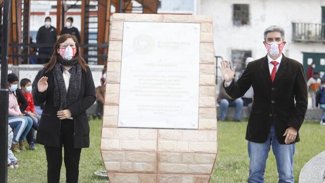 Estado peruano rindió homenaje a la heroína y mártir María Valdizán en Pasco