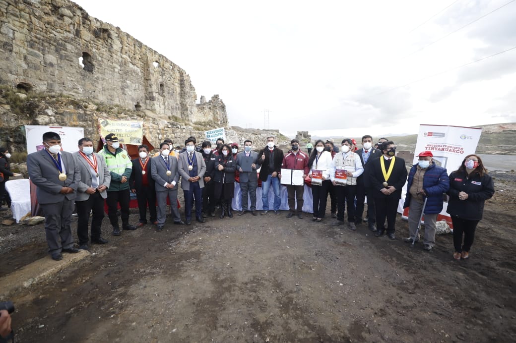 Ministro de Cultura entregó resolución de Patrimonio Cultural de la Nación a los vestigios de la Fundición de Tinyahuarco