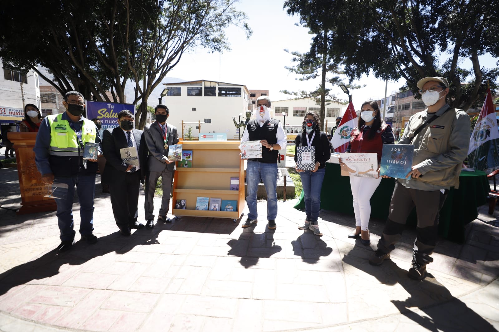 Ministerio de Cultura entrega más de 900 libros y mobiliarios a bibliotecas comunales de Huánuco