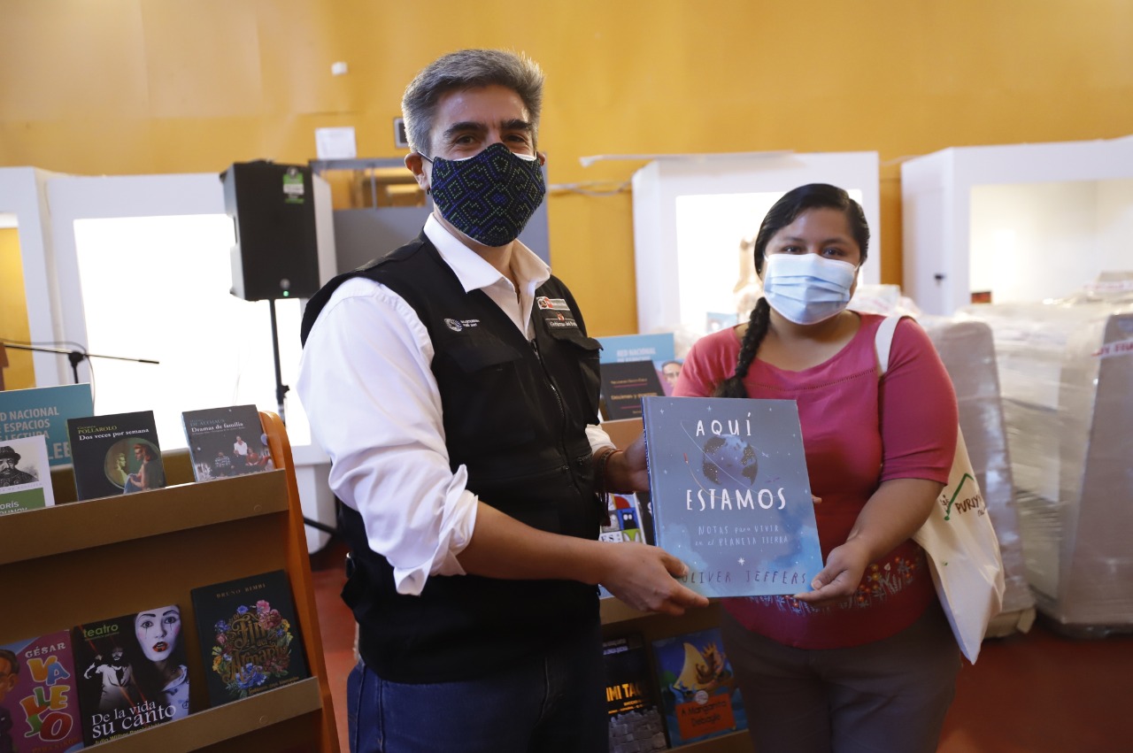 Ministerio de Cultura inicia distribución de material bibliográfico y mobiliario dirigido a 435 espacios de lectura en el país