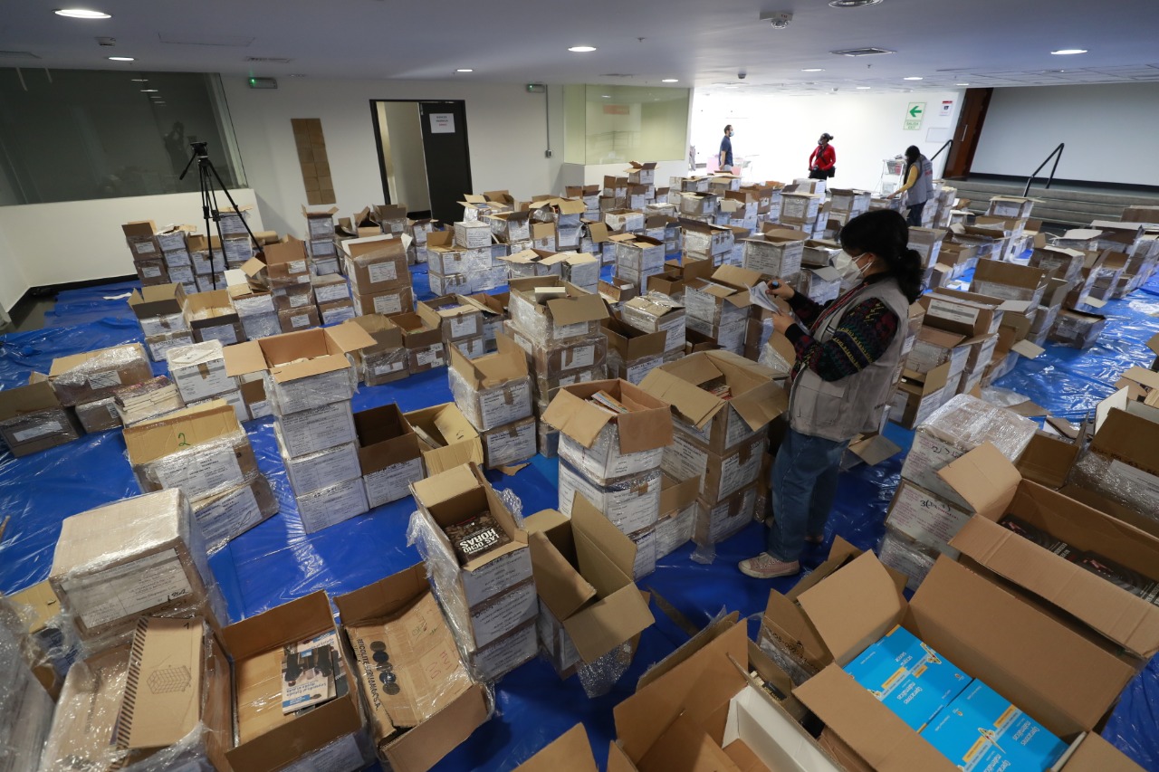 Ministerio de Cultura inicia distribución de material bibliográfico y mobiliario dirigido a 435 espacios de lectura en el país