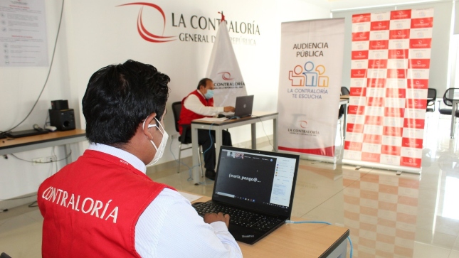Imagen JPG de colaboradores de la Contraloría participando en la Audiencia Pública virtual “La Contraloría te escucha” Piura.
