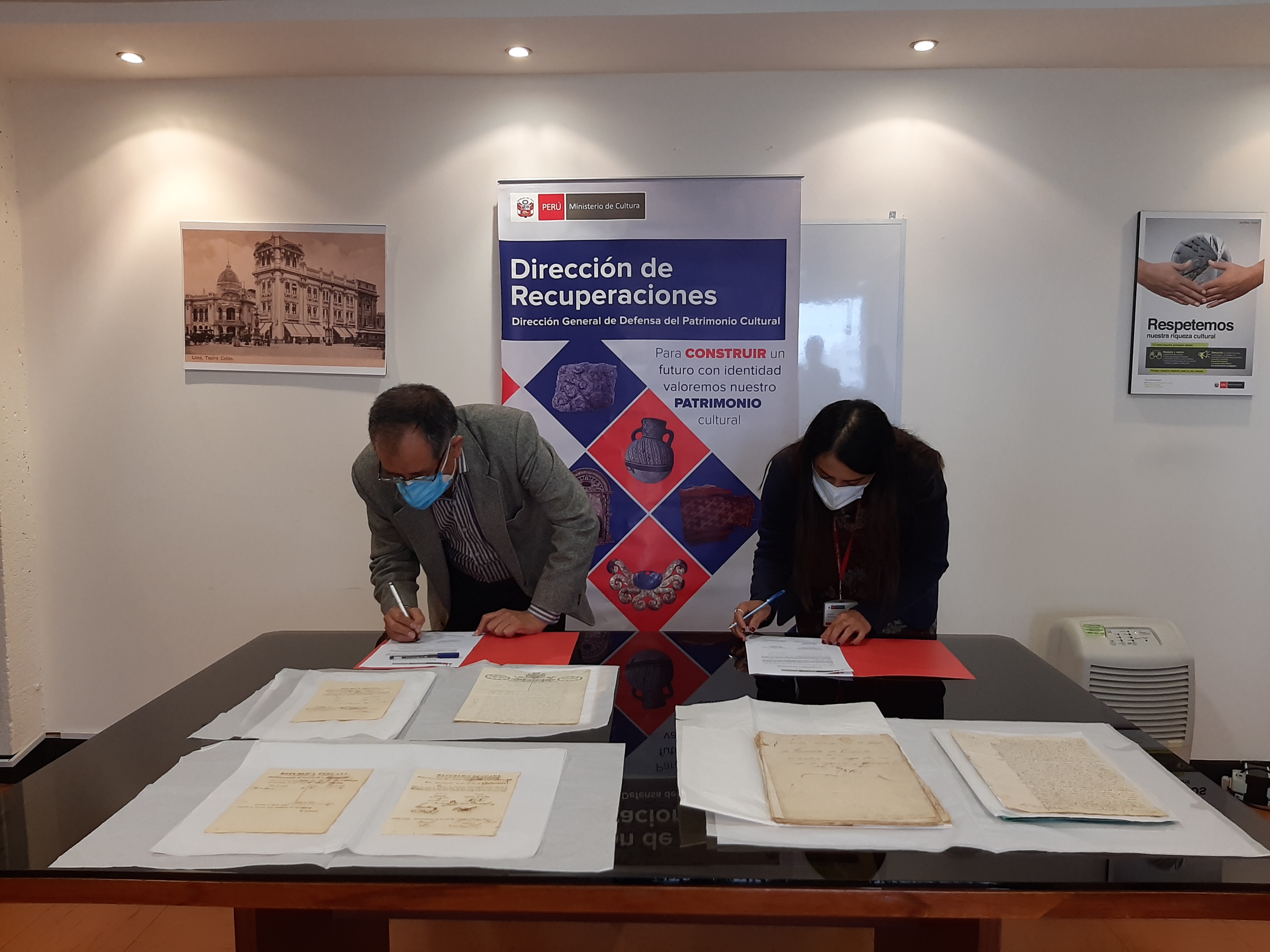 Ministerio de Cultura realizó importante entrega de bienes documentales recuperados al Archivo General de la Nación