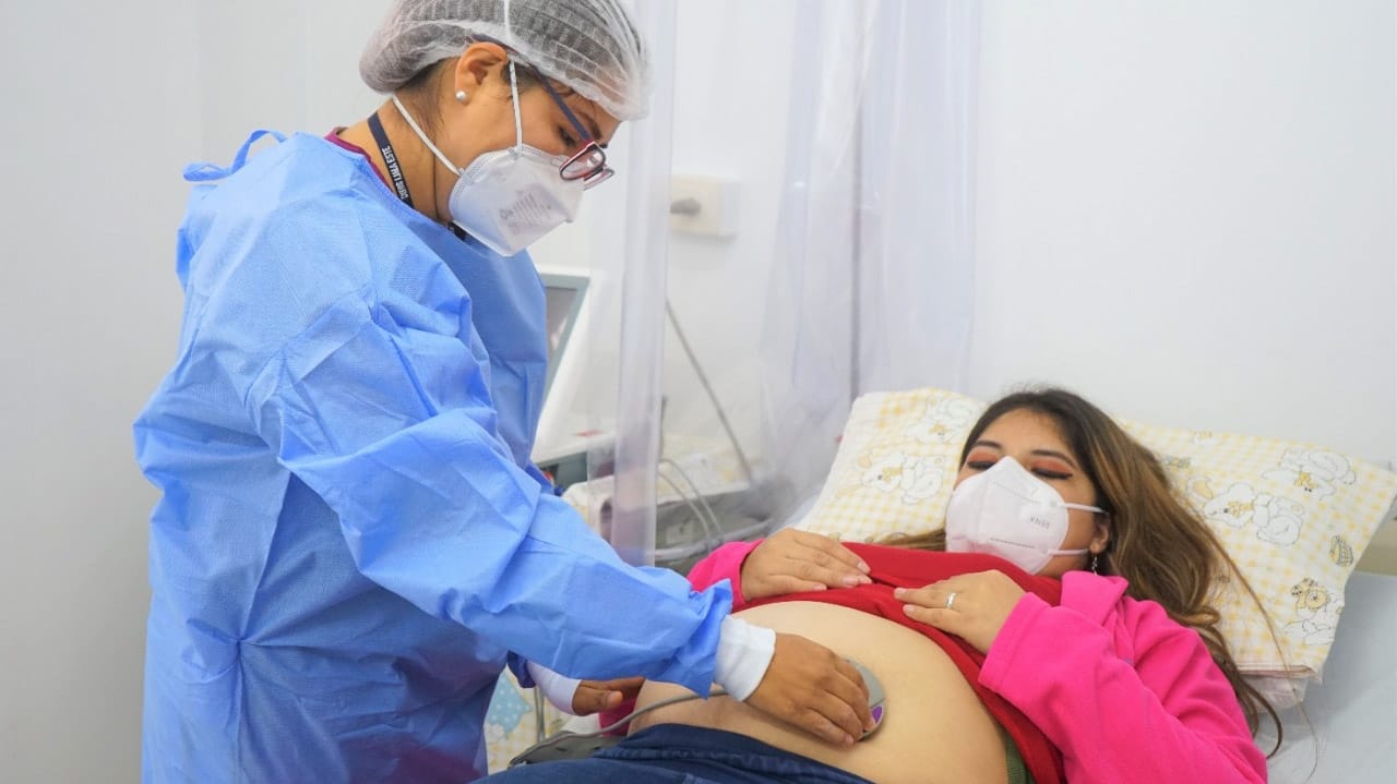 Minsa promueve paquete preventivo para gestantes en los establecimientos de salud de Lima Este