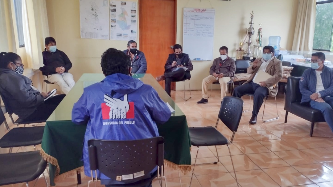Foto de reunión presencial de autoridades de Ayacucho