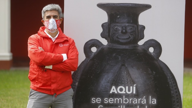 Alejandro Neyra: “La Semilla del Tiempo del Bicentenario tendrá objetos que nos representen y se abrirá en el Tricentenario”