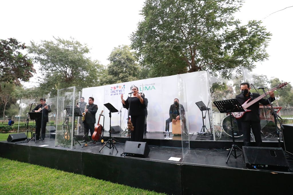 Conjunto Musical del Ballet Folclórico Nacional presentó con éxito su primer espectáculo al aire libre