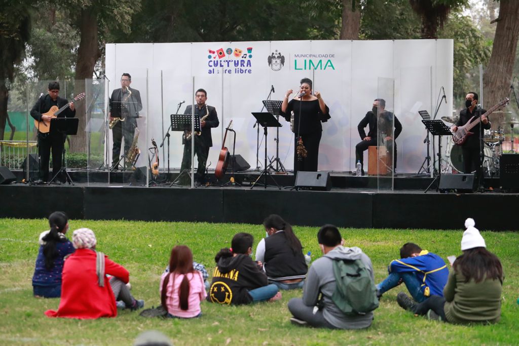 Conjunto Musical del Ballet Folclórico Nacional presentó con éxito su primer espectáculo al aire libre