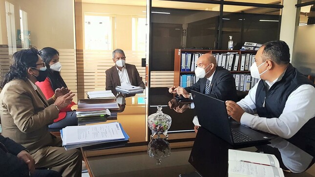 El presidente del Conadis, Marco Antonio Gamarra La Barrera y Gregorio Urbano Palma Figueroa, gerente general del GORE Arequipa se reunieron con el fin de plantear propuestas viables a favor de las personas con discapacidad.