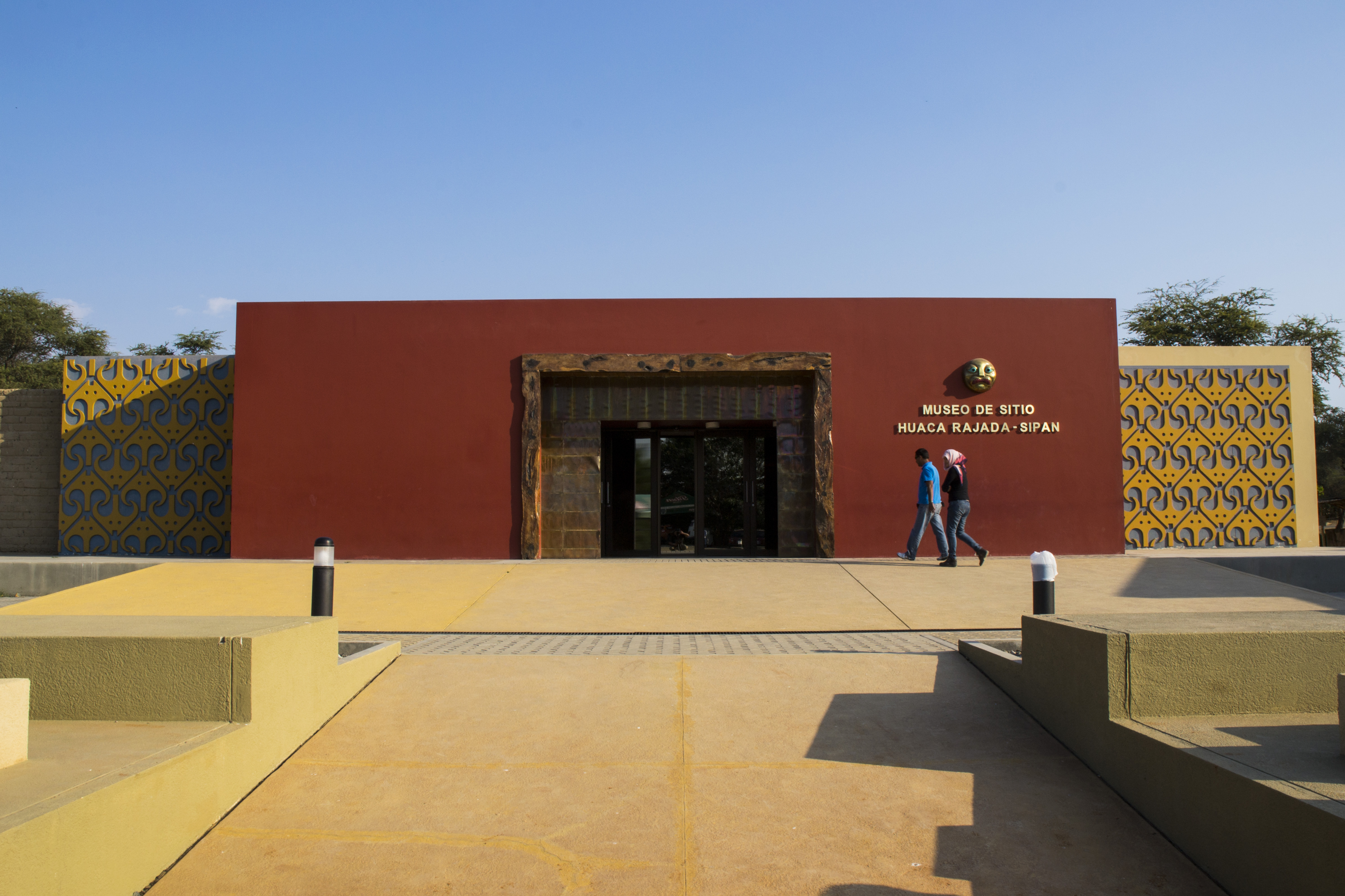 HUACA RAJADA-SIPAN PROMPERU