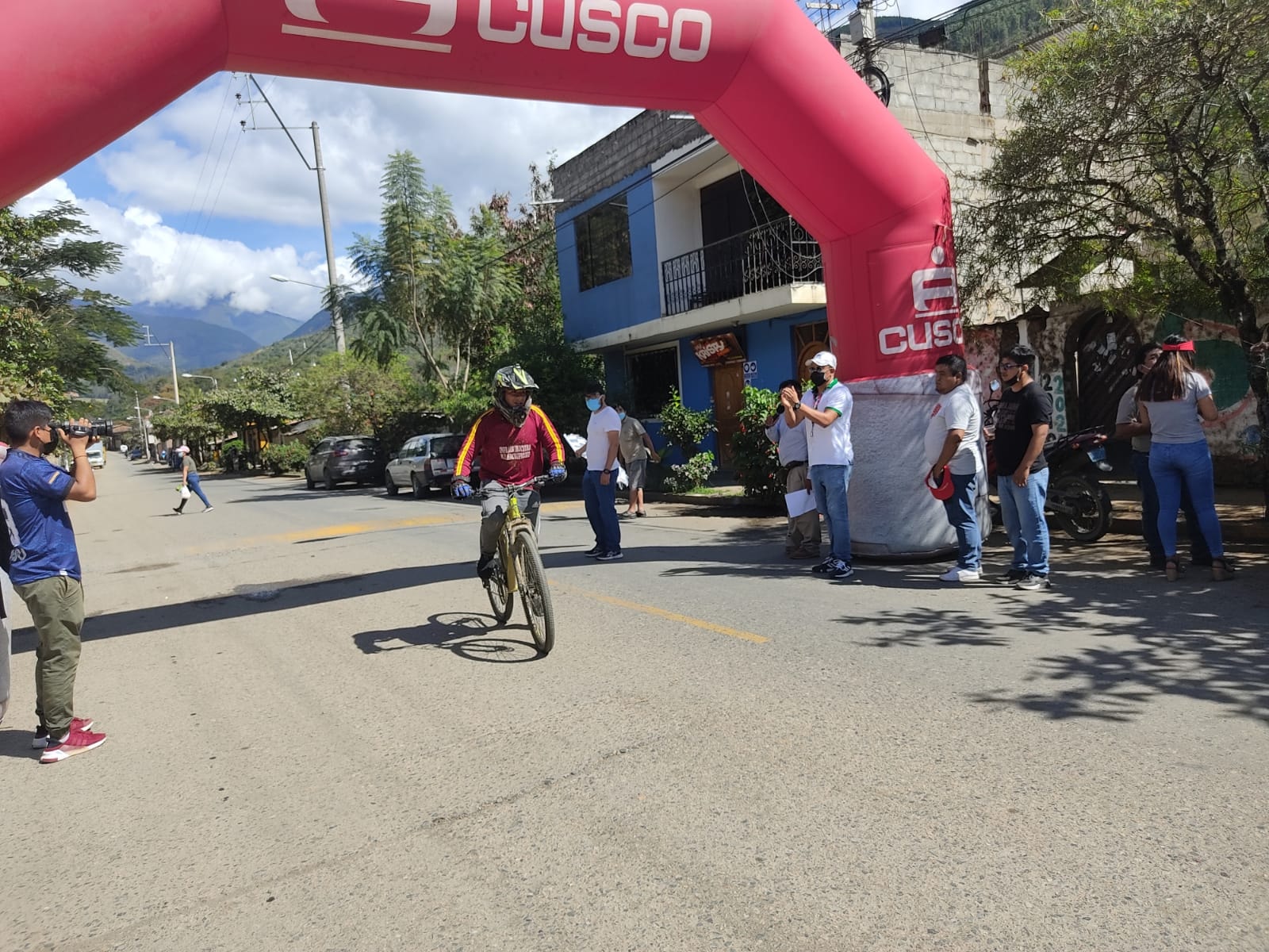 Competencia de ciclismo y montaña