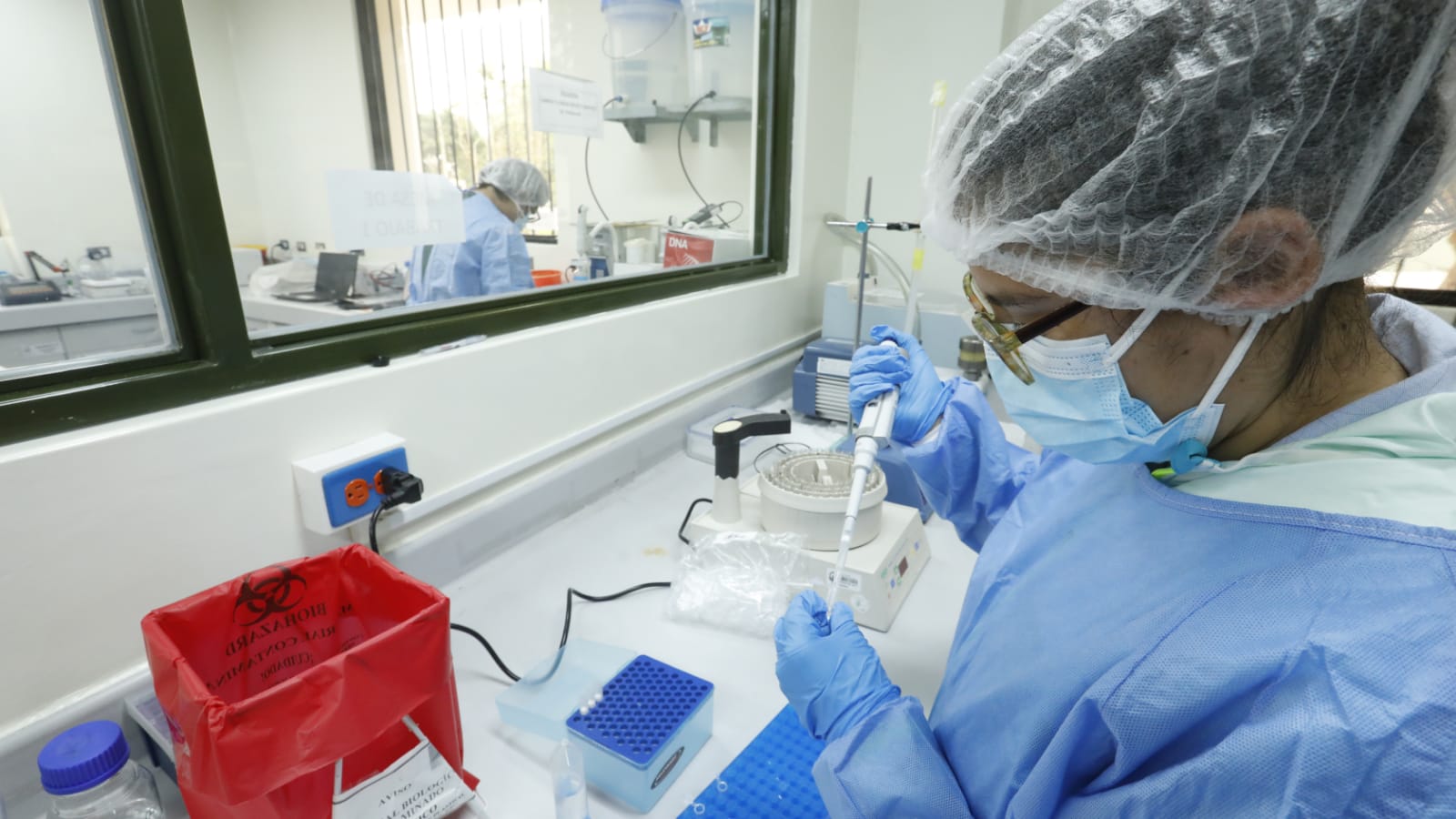 El Perú ya cuenta con 100 laboratorios para diagnóstico molecular de la COVID-19