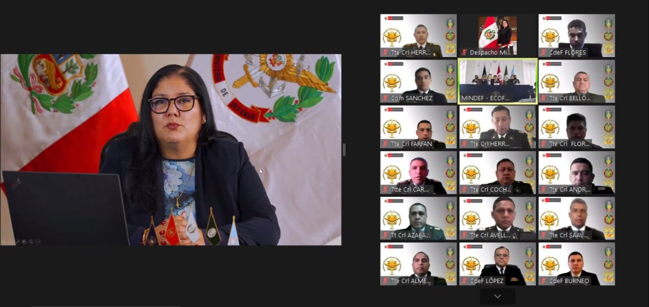Ministra de Defensa clausura XVI Programa de Comando y Estado Mayor Conjunto