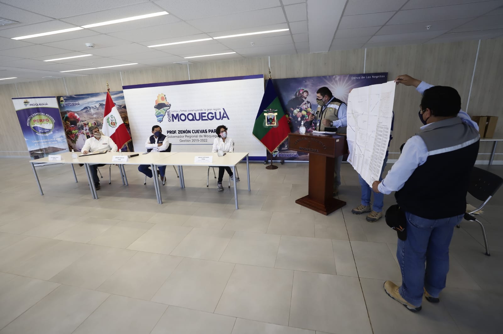 Ministro de Cultura destaca avances del proyecto Lomas de Ilo en la región Moquegua