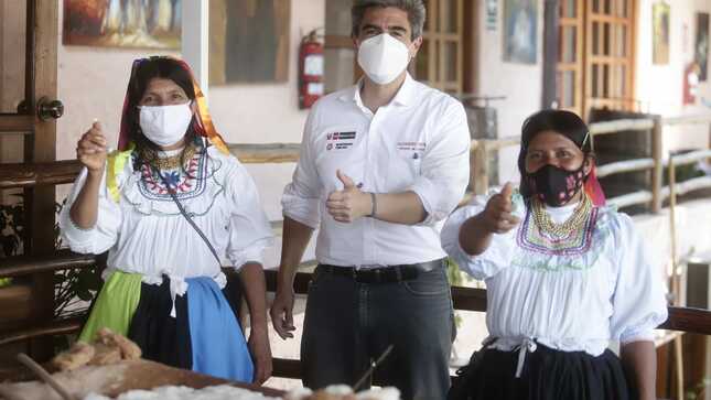
Ministro de Cultura en Tarapoto: "La entrega de apoyos económicos ha permitido mantener la cultura viva"
