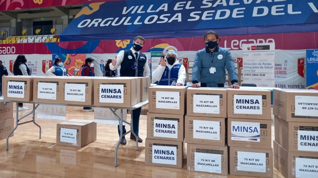 Minsa entrega 5000 kits de mascarillas contra la COVID-19 a los comités comunitarios de Lima Sur
