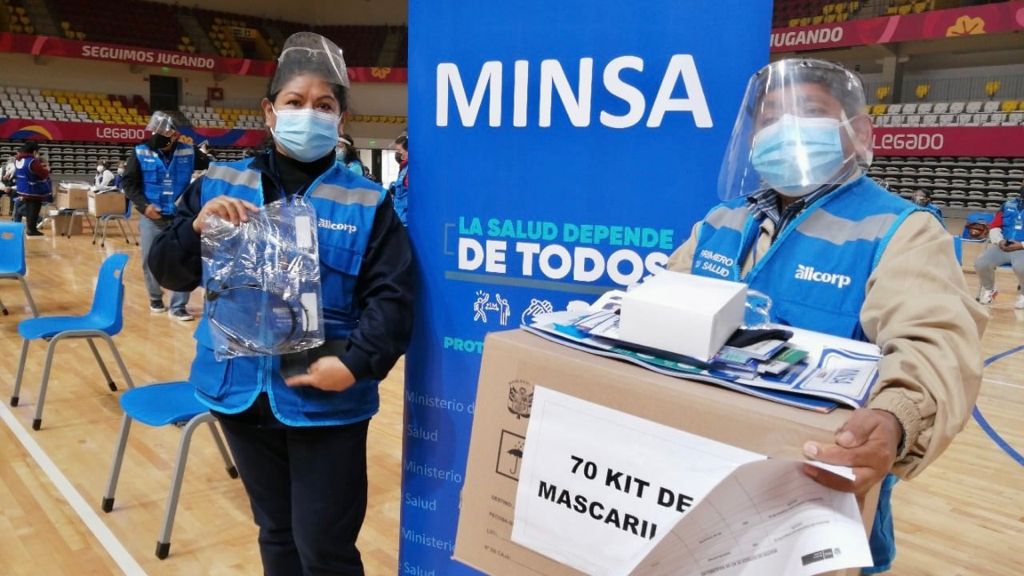 Minsa entrega 5000 kits de mascarillas contra la COVID-19 a los comités comunitarios de Lima Sur