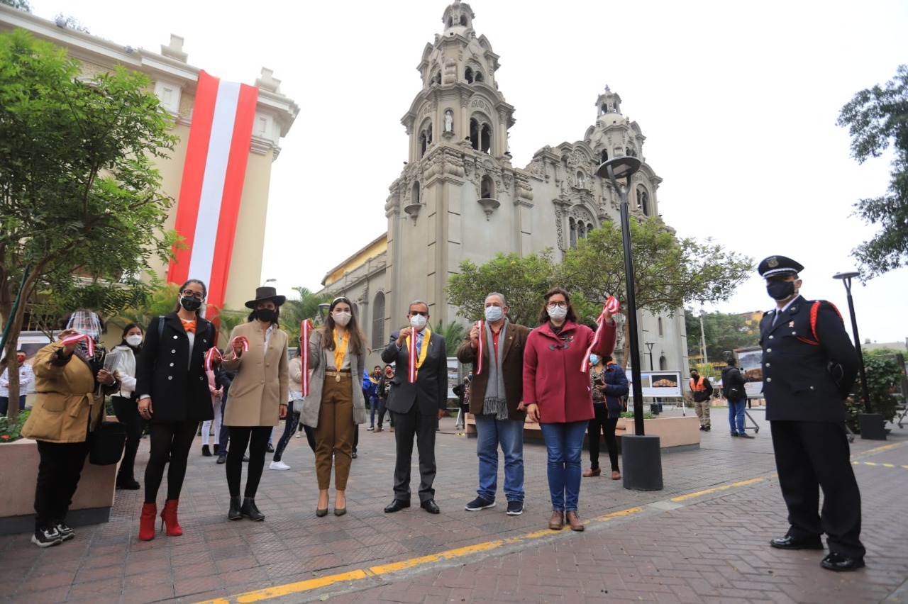 Se inauguró muestra fotográfica “Pucllana, 40 años recuperando nuestra historia ancestral”