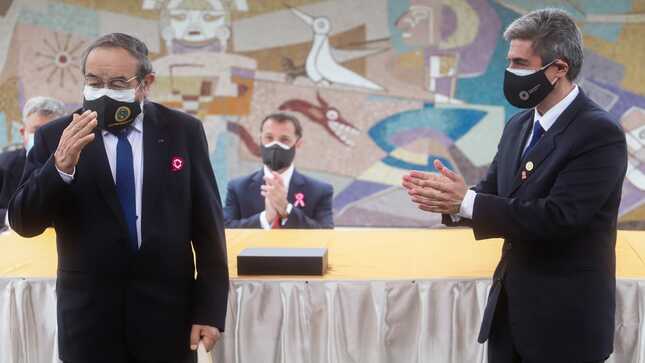 Ministerio de Cultura otorga reconocimiento al destacado arqueólogo Walter Alva por sus más de 46 años de servicios