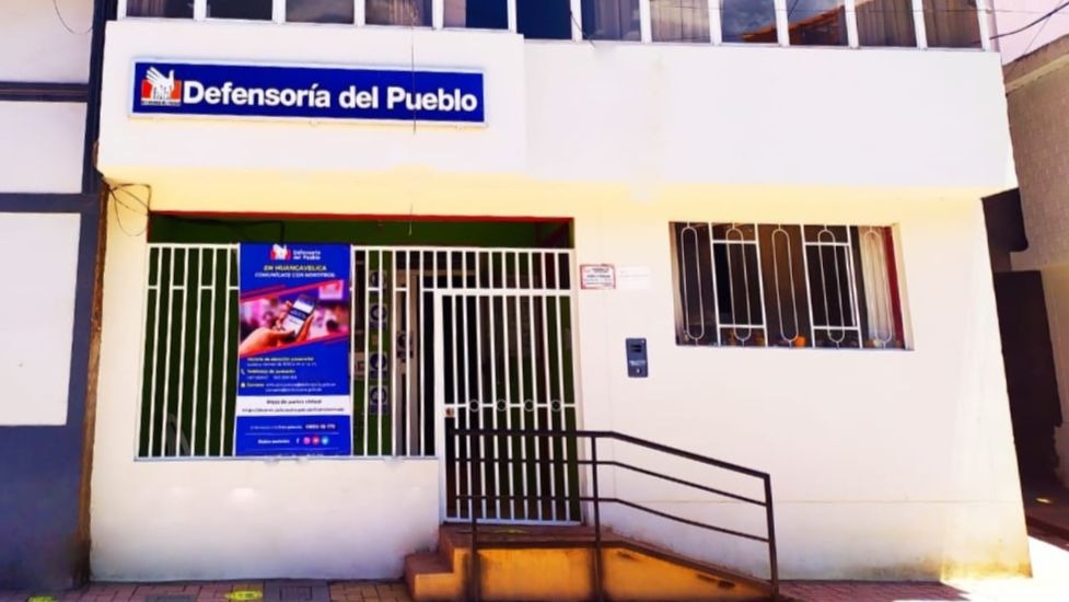 foto de fachada de oficina defensorial en Huancavelica