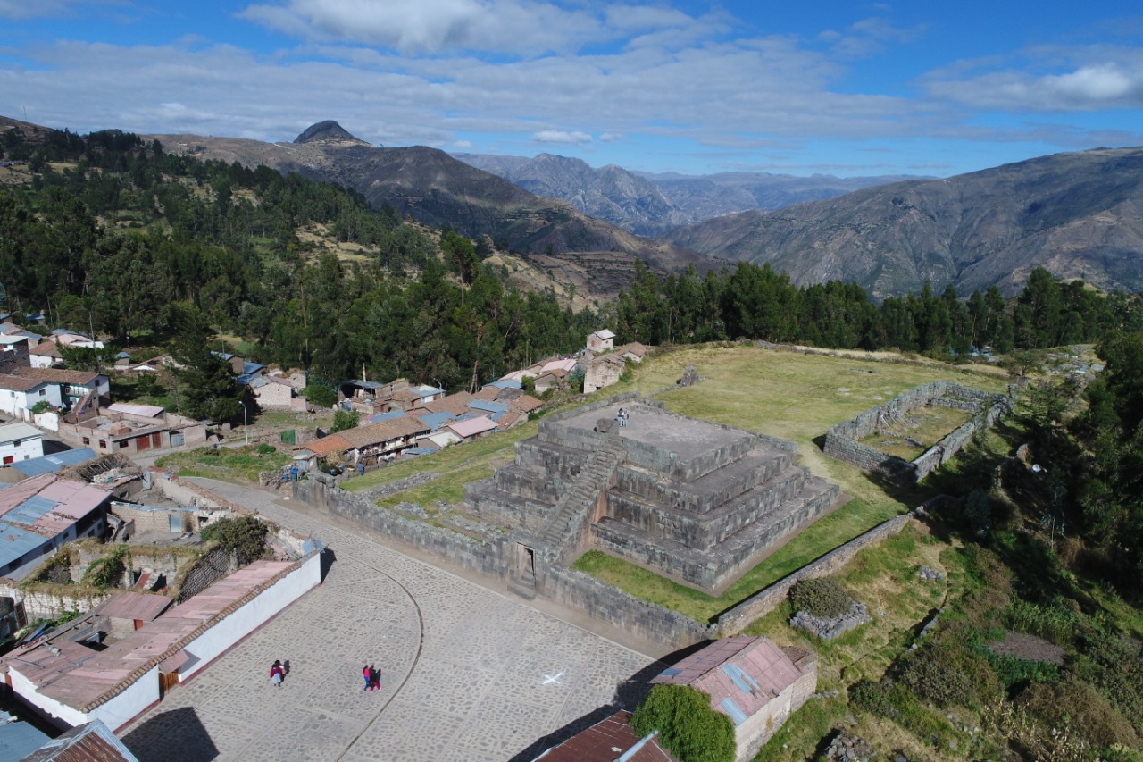 Concluye el saneamiento físico-legal de los monumentos arqueológicos de la ciudad de Vilcas Huamán en Ayacucho