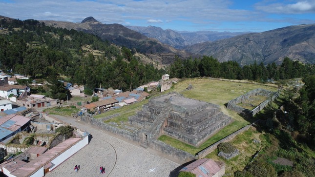 Concluye el saneamiento físico-legal de los monumentos arqueológicos de la ciudad de Vilcas Huamán en Ayacucho