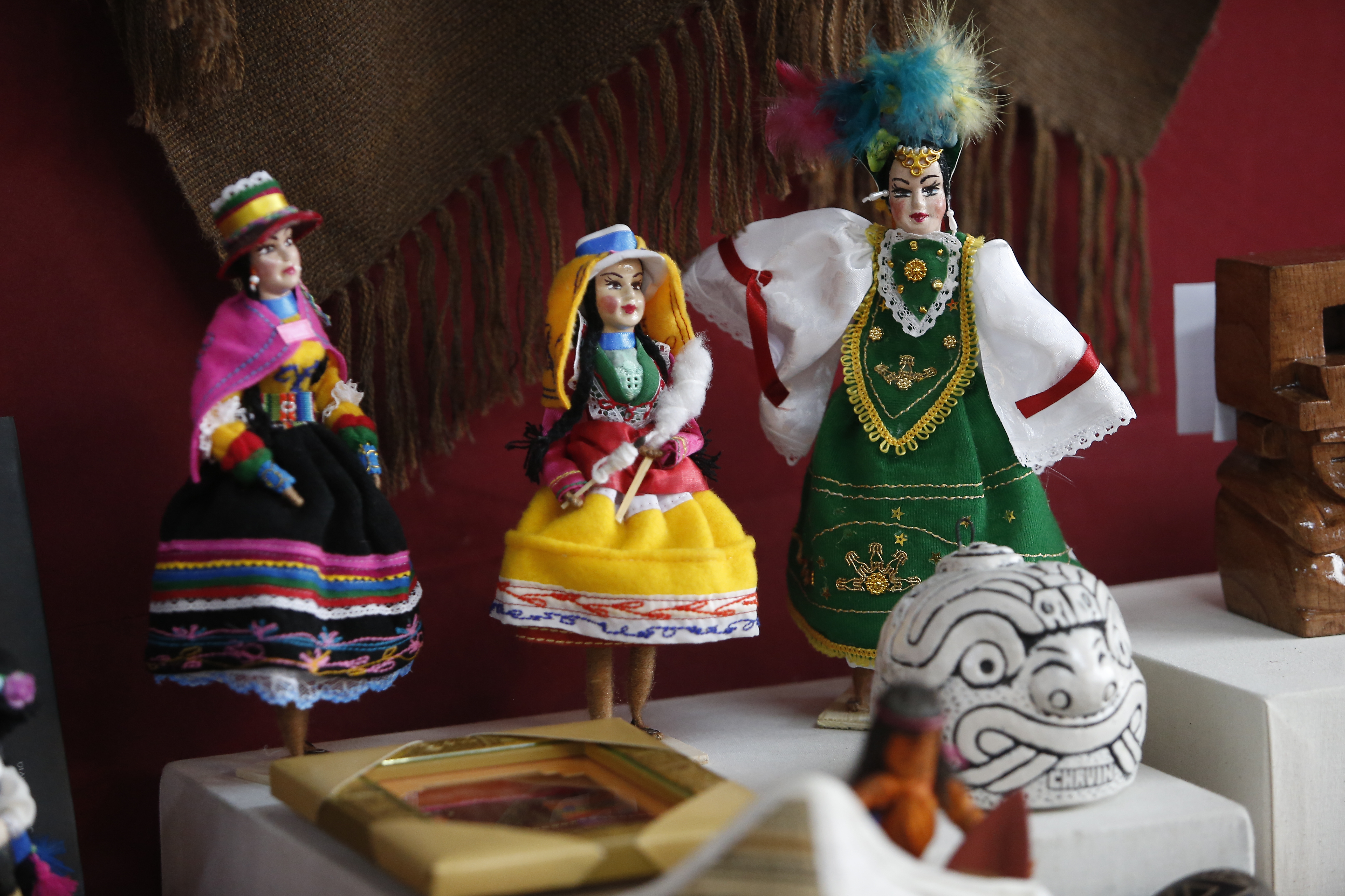 Ministerio de Cultura presenta más de 100 objetos de la época que se conservarán en la "Semilla del Tiempo del Bicentenario"