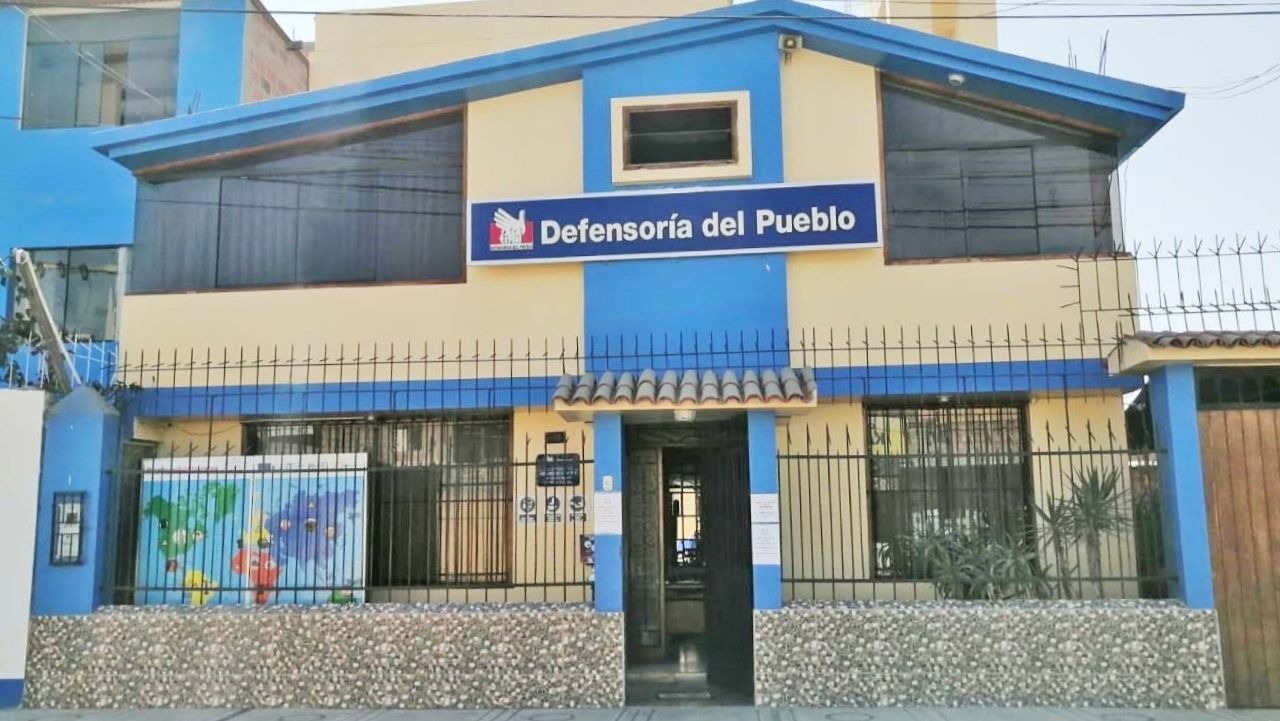 Foto de fachada de oficina en Tacna