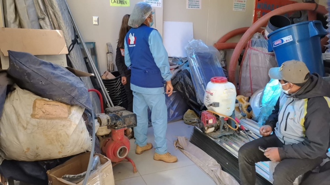 Foto de almacén con productos de ayuda humanitaria