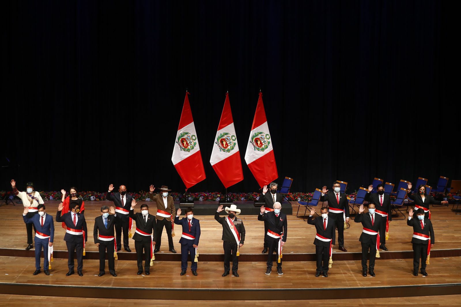 Ciro Gálvez juramenta como ministro de Cultura del nuevo gabinete del presidente Castillo