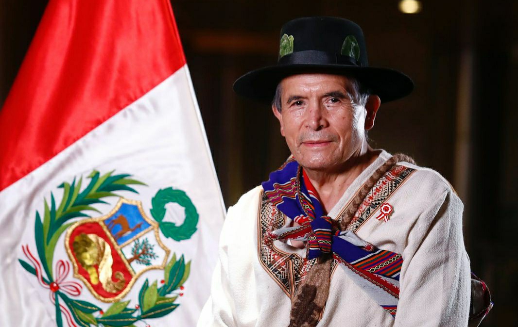 Ciro Gálvez juramenta como ministro de Cultura del nuevo gabinete del presidente Castillo