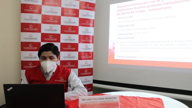 Imagen JPG de colaborador de la Contraloría participando de la Audiencia Pública virtual de Huancavelica.