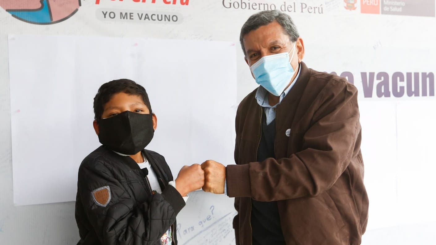Ministerio de Salud inicia vacunación de adolescentes con trasplante de órgano o en lista de espera