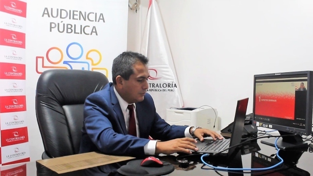 Imagen JPG de colaborador de la Contraloría participando en la Audiencia Pública virtual de Tumbes.