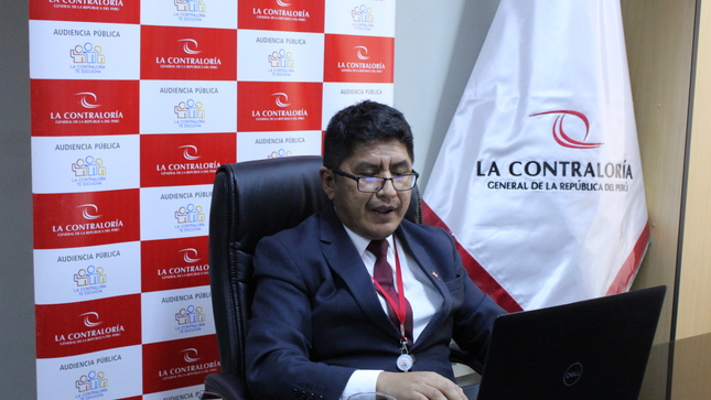 Imagen JPG de colaborador de la Contraloría participando en la Audiencia Pública virtual Junín.