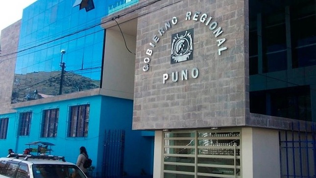 Foto de fachada de GORE Puno