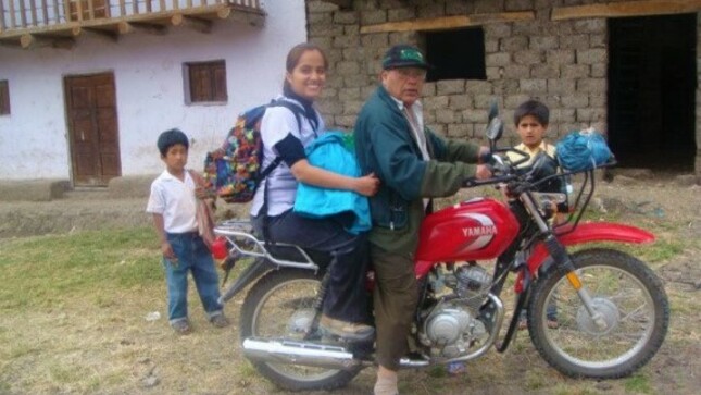 Becaria Maria Elena en Cajamarca