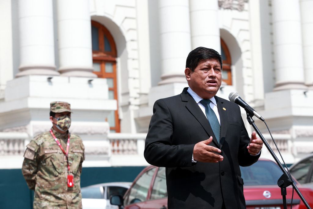 Ministro de Defensa negó categóricamente que se vaya a desmilitarizar el Vraem