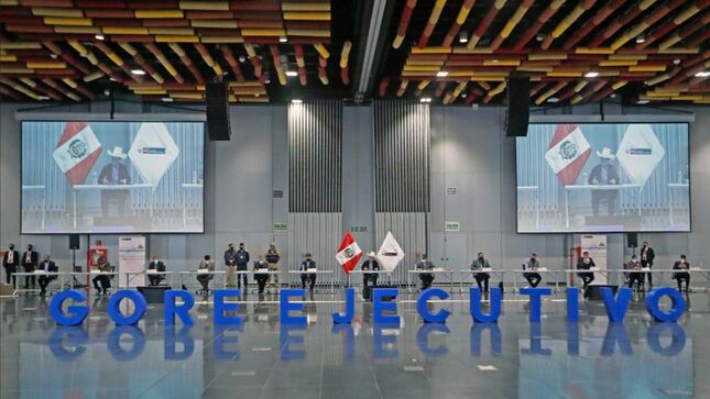 Ministro de Defensa participó en reunión del 14° GORE Ejecutivo